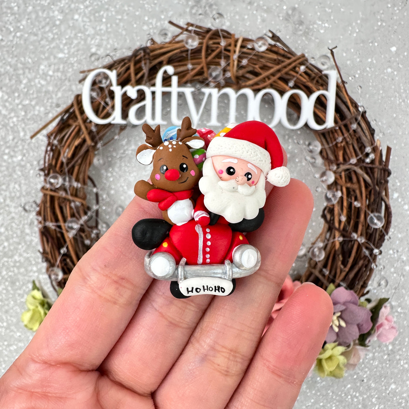 Santa's car ho ho ho - Handmade Flatback Clay Bow Centre