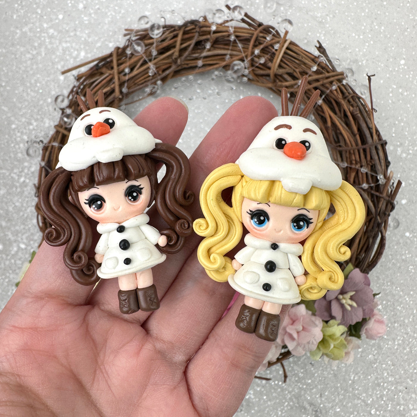 snowman girl - Embellishment Clay Bow Centre