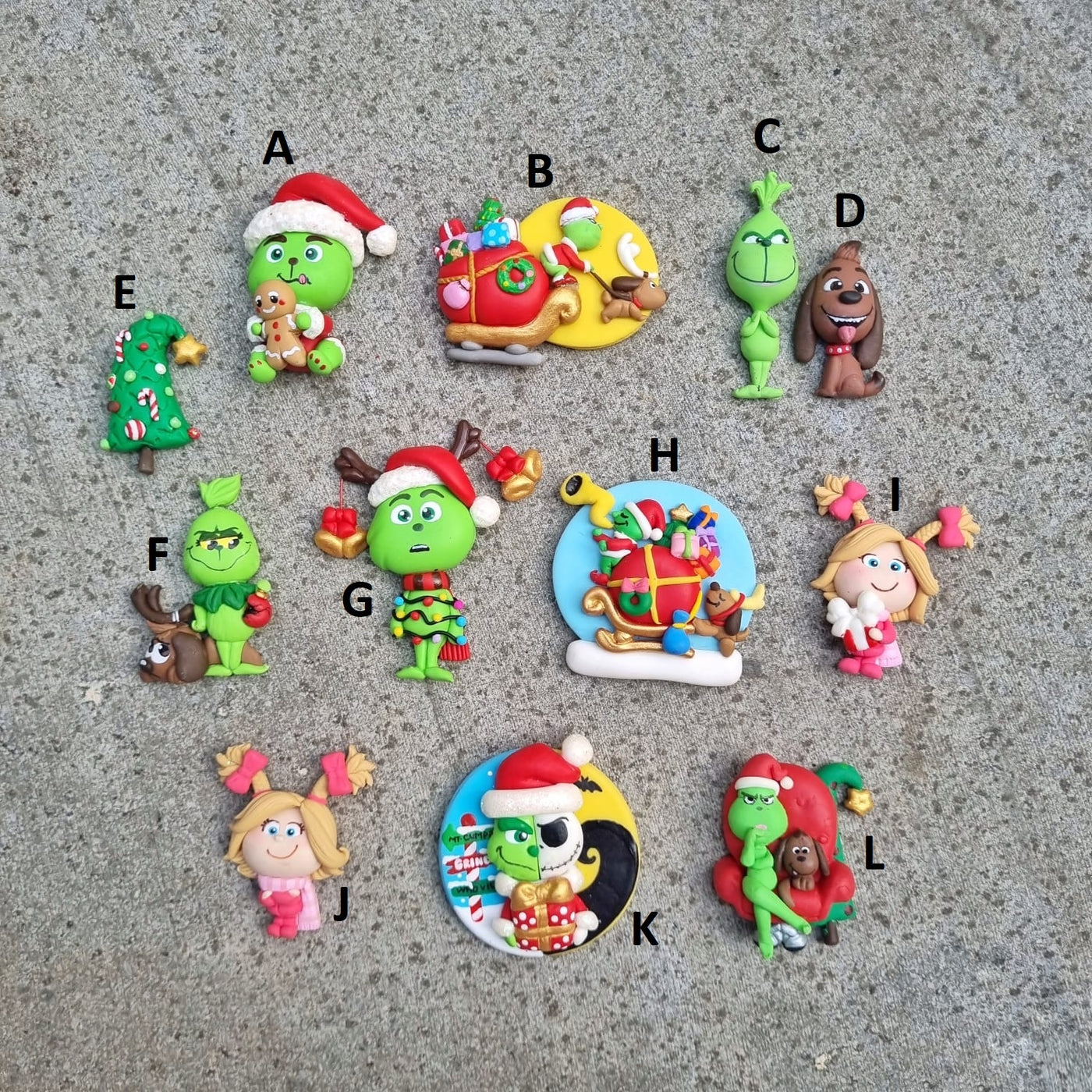 Cutie Christmas green monster - Embellishment Clay Bow Centre