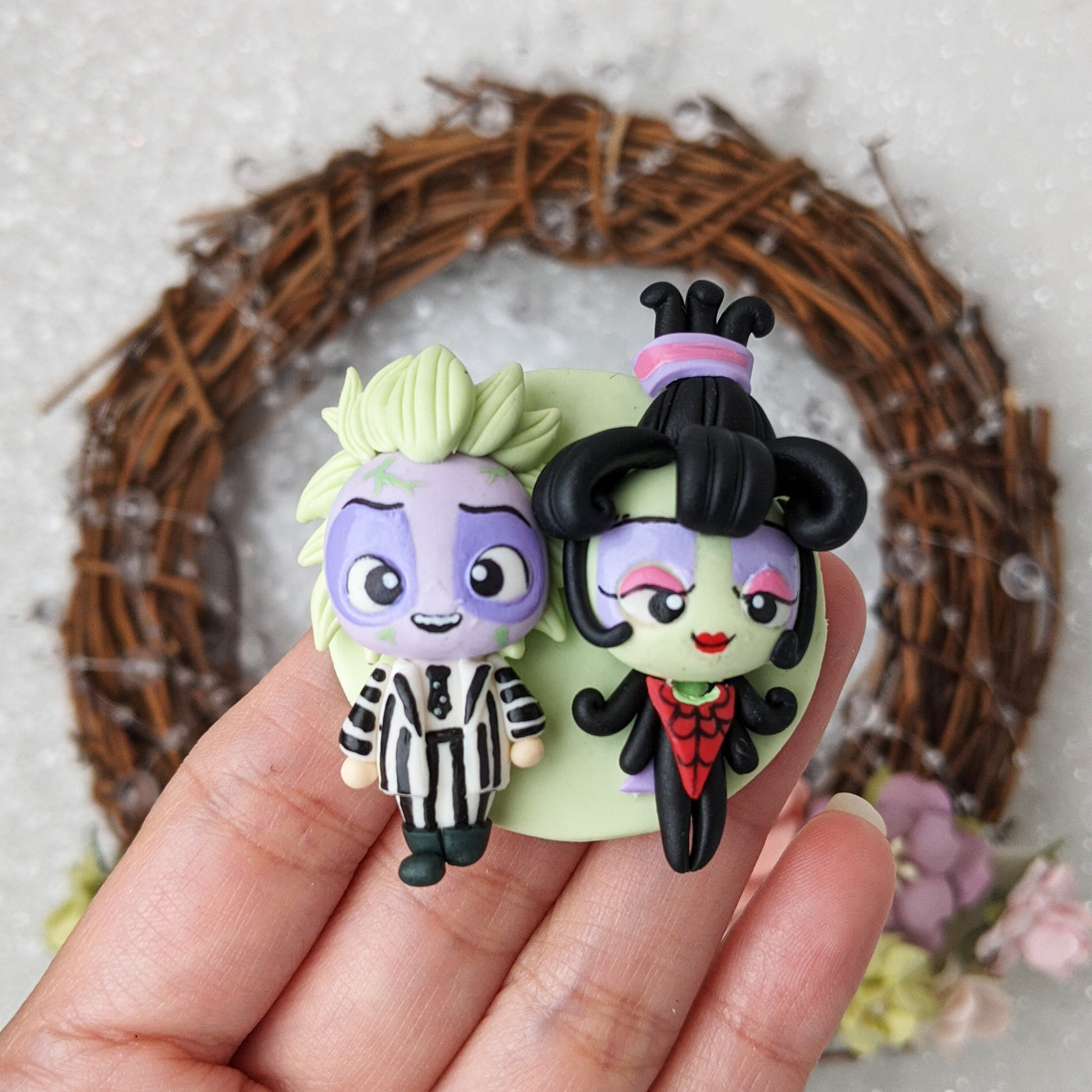 Halloween pale villain couple - Embellishment Clay Bow Centre