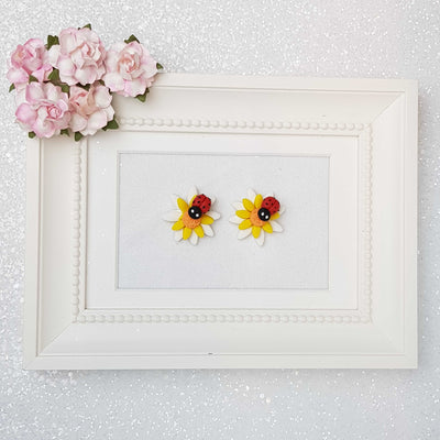 Clay Charm Embellishment - Daisy and Ladybug - Crafty Mood