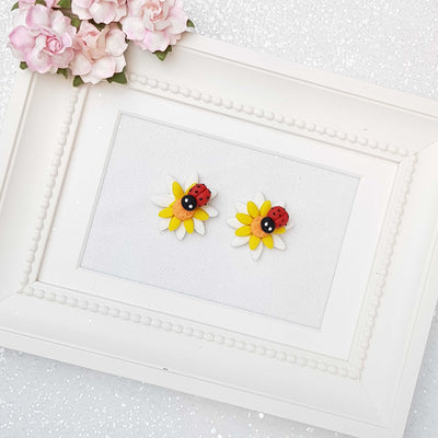 Clay Charm Embellishment - Daisy and Ladybug - Crafty Mood