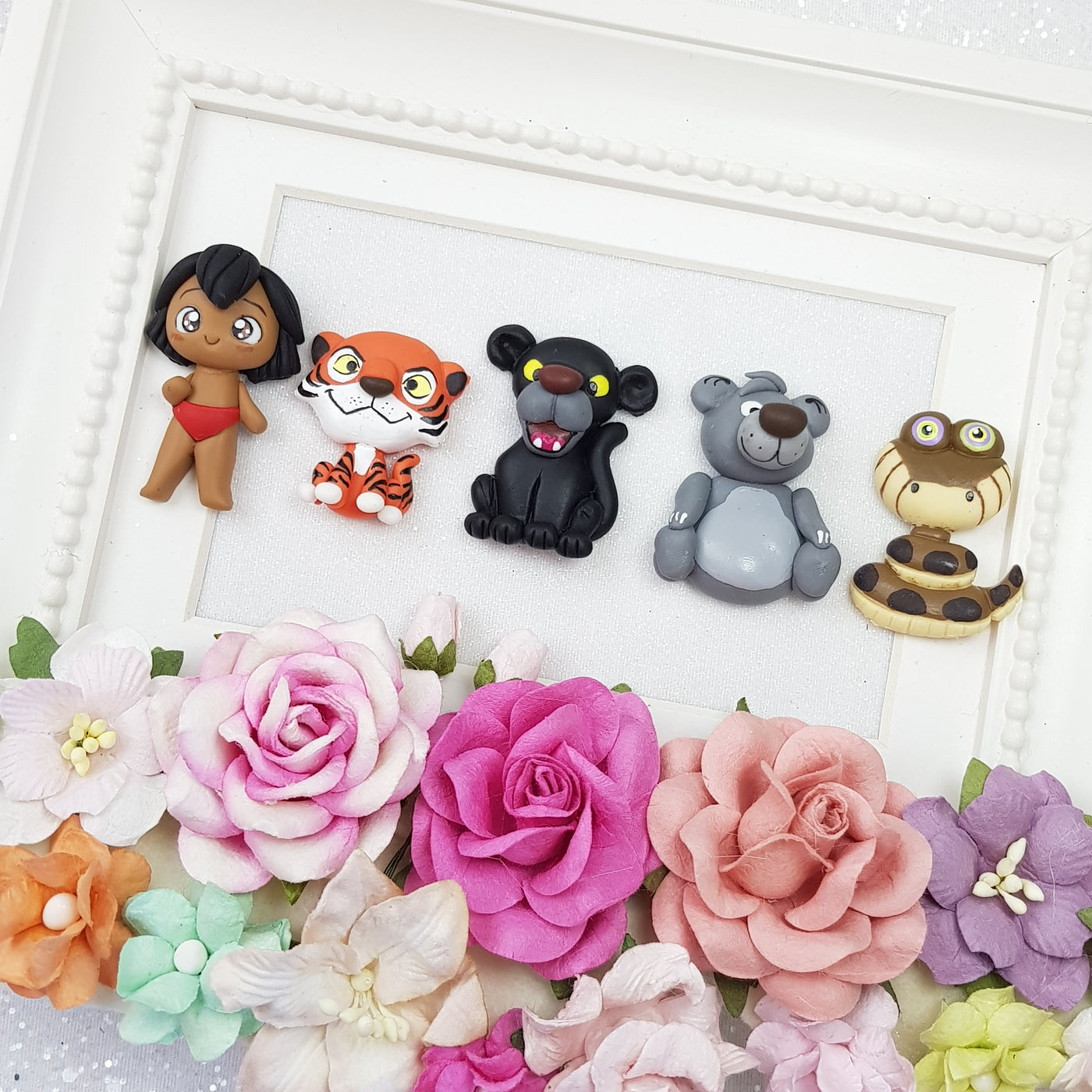 Jungle boy and friends - Embellishment Clay Bow Centre