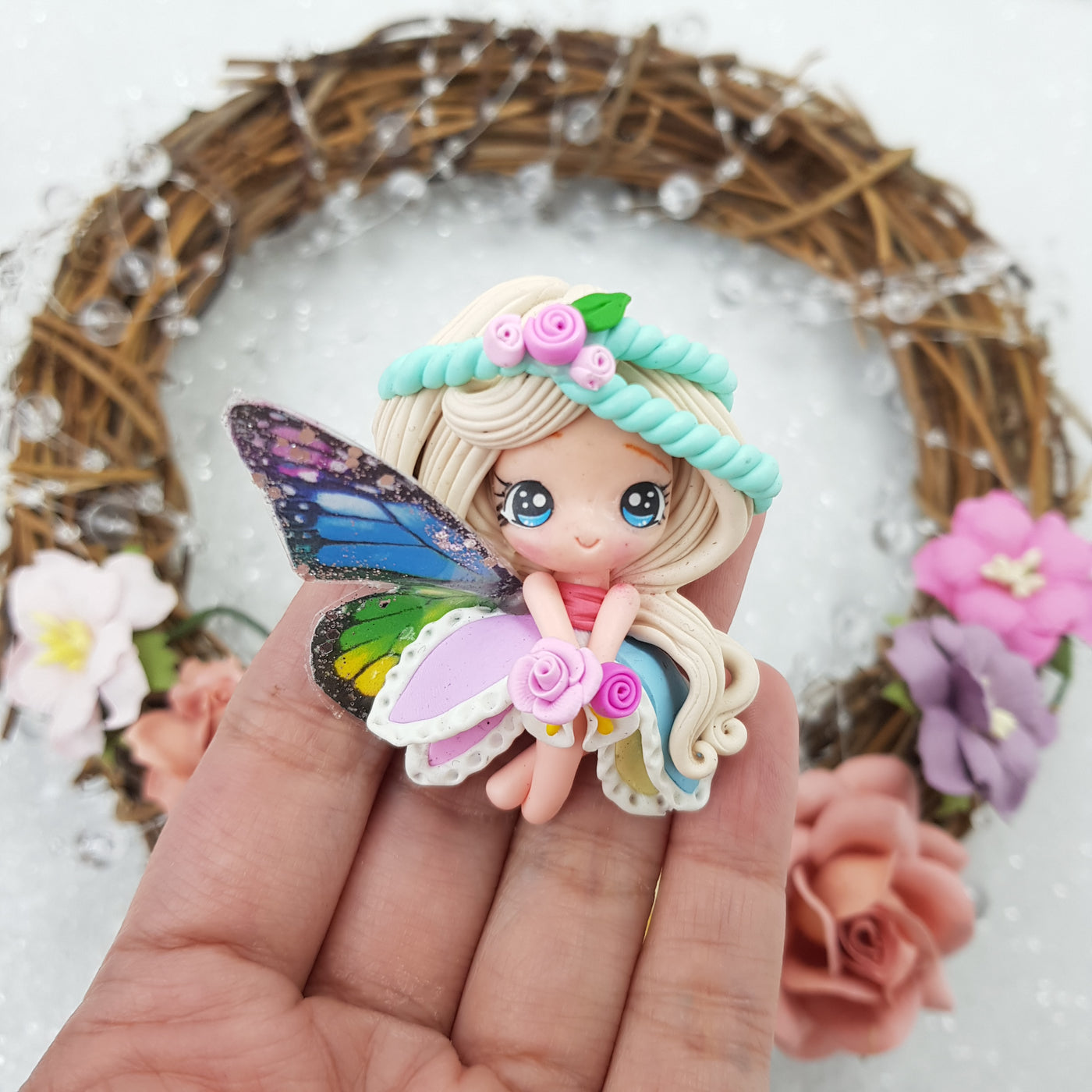 Cutie butterfly fairy C - Embellishment Clay Bow Centre