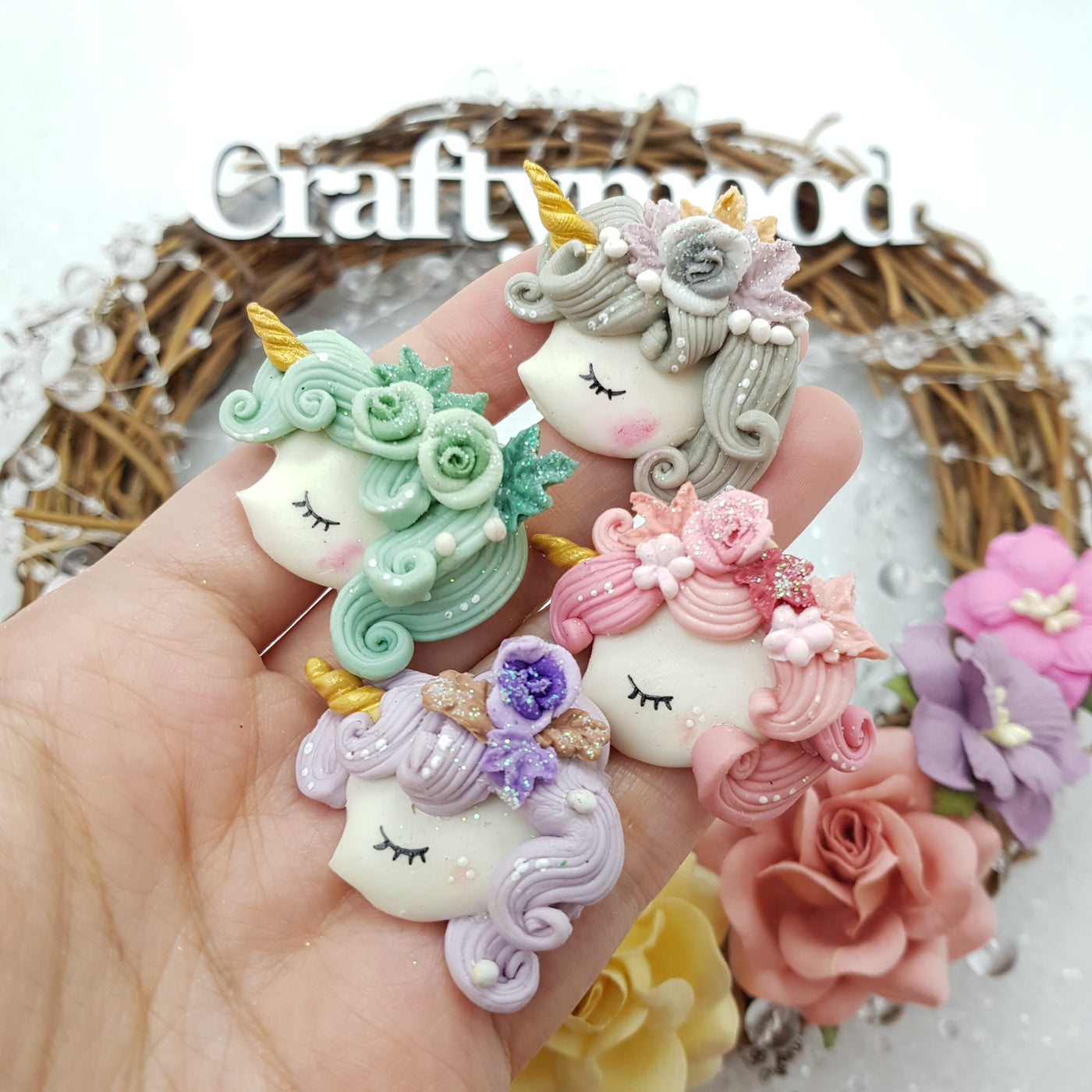 Gorgeous Pastel unicorn Head - Embellishment Clay Bow Centre