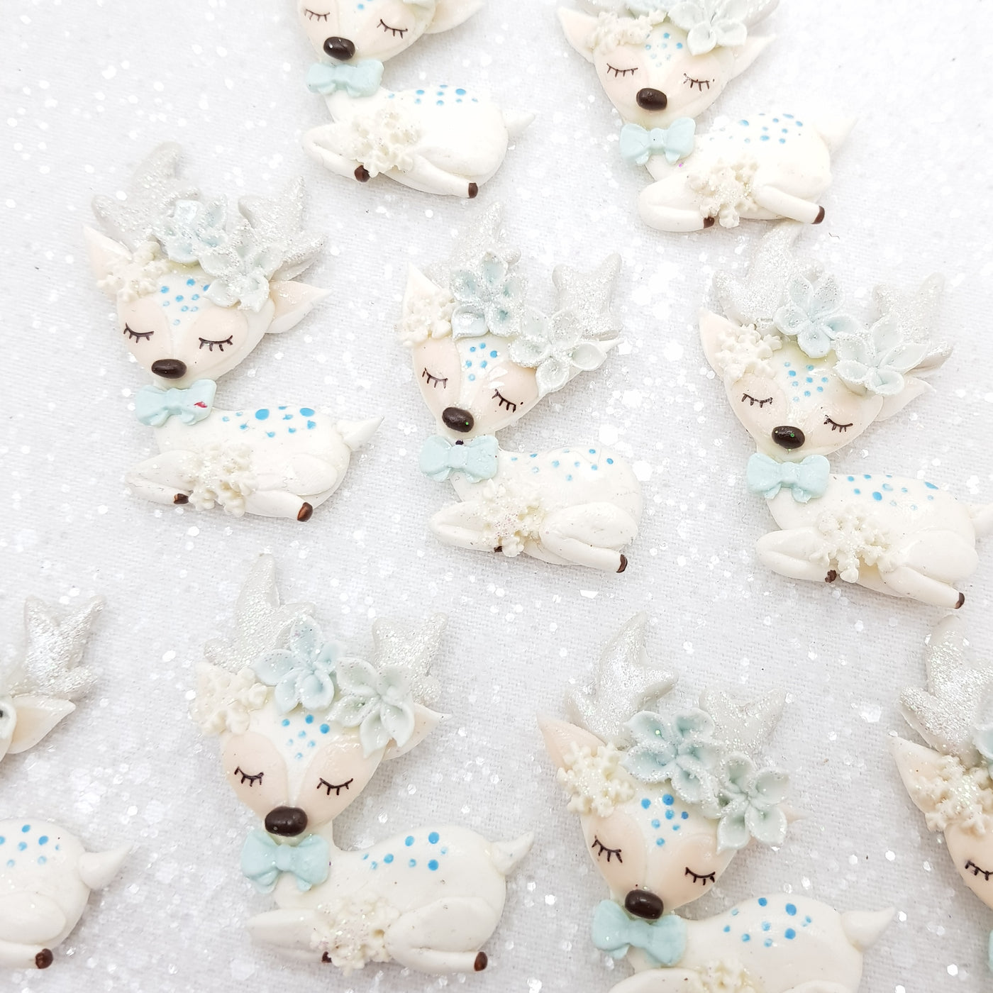 White Christmas Reindeer - Embellishment Clay Bow Centre
