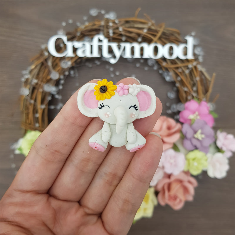 Happy elephant - Handmade Flatback Clay Bow Centre