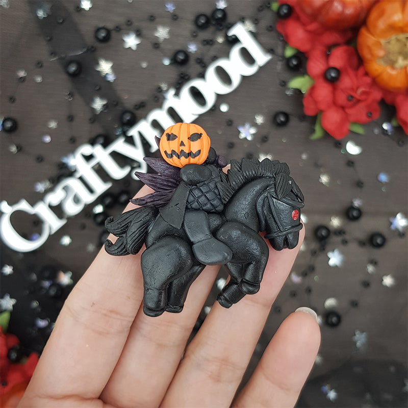 Halloween black knight - Embellishment Clay Bow Centre