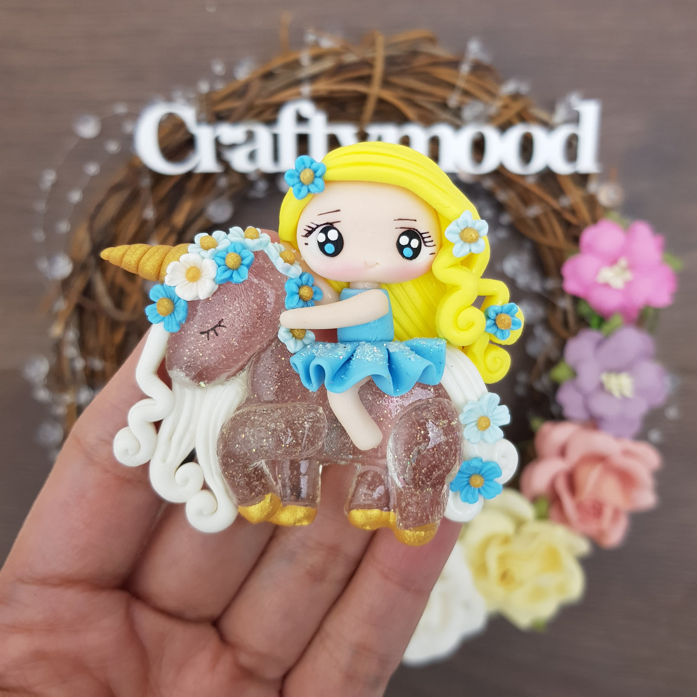 Winter unicorn girl - Embellishment Clay Bow Centre