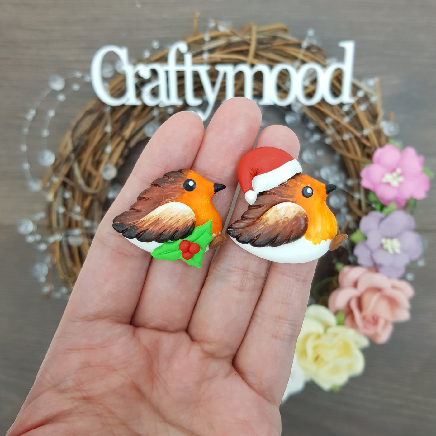 Christmas robin - Handmade Flatback Clay Bow Centre