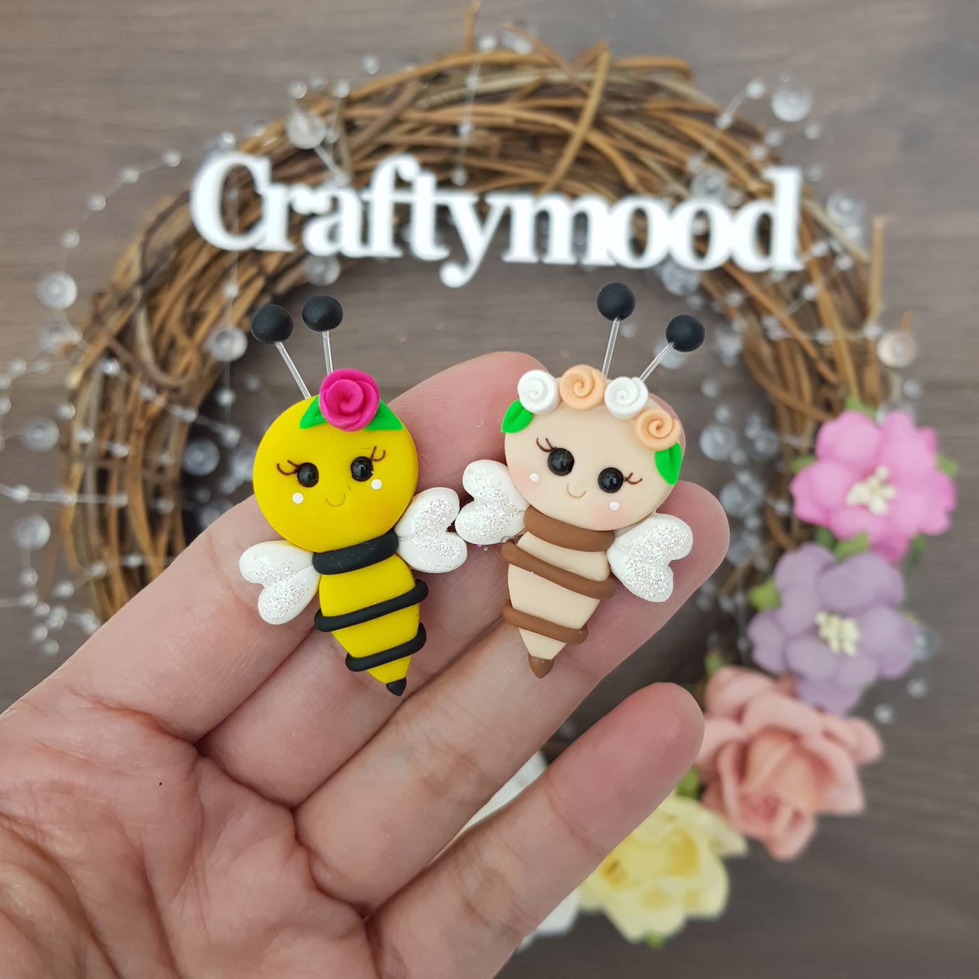 Spring bee - Embellishment Clay Bow Centre