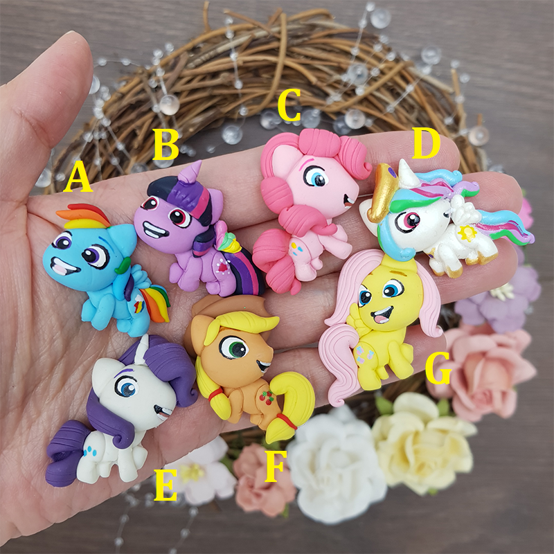 The unicorns - Handmade Flatback Clay Bow Centre