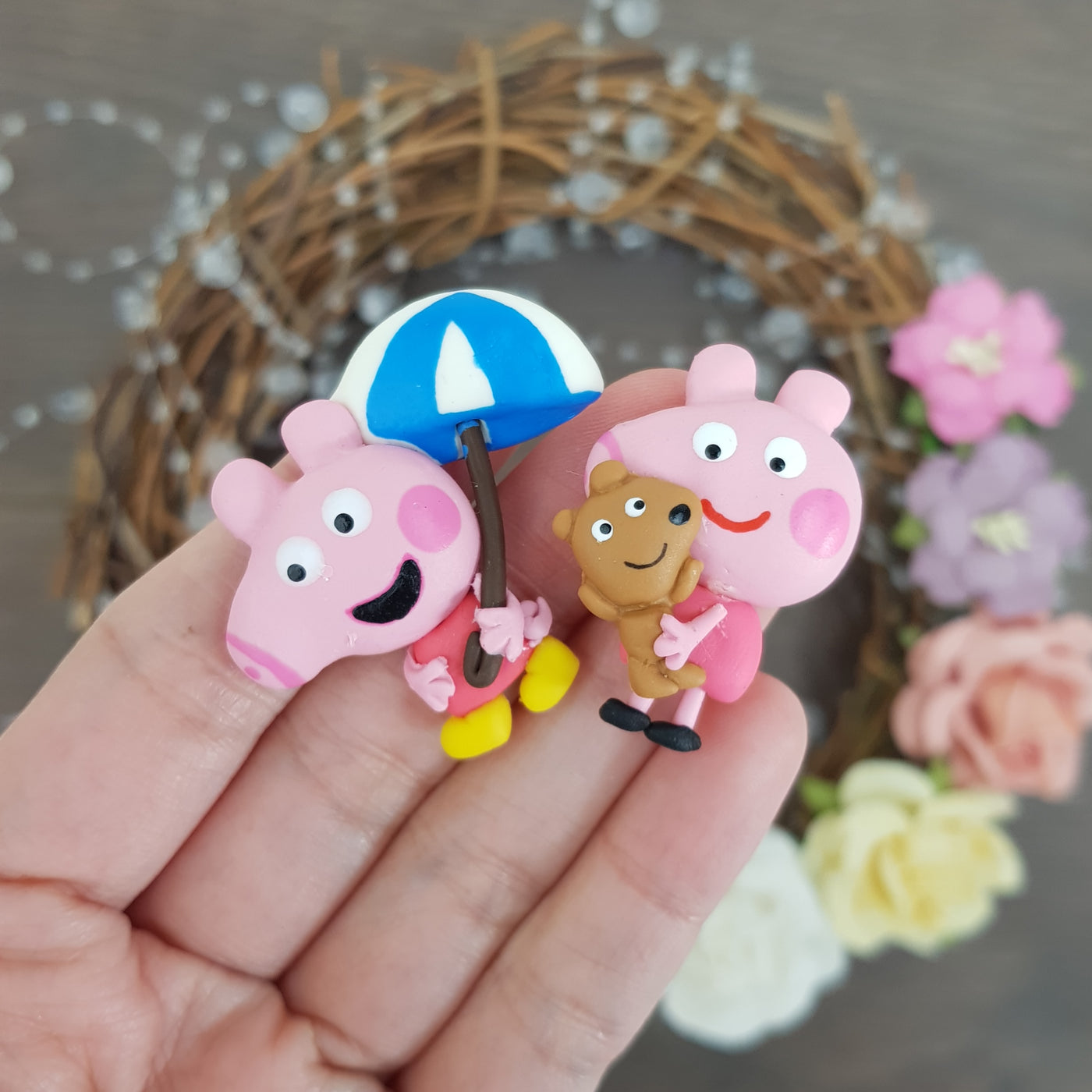 Pink pig holiday - Handmade Flatback Clay Bow Centre