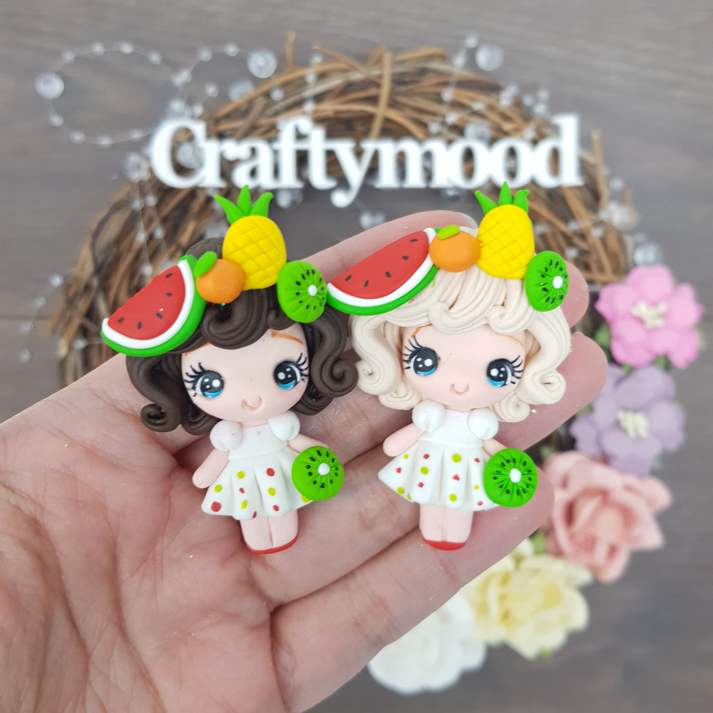 Tropical fruit girl - Embellishment Clay Bow Centre