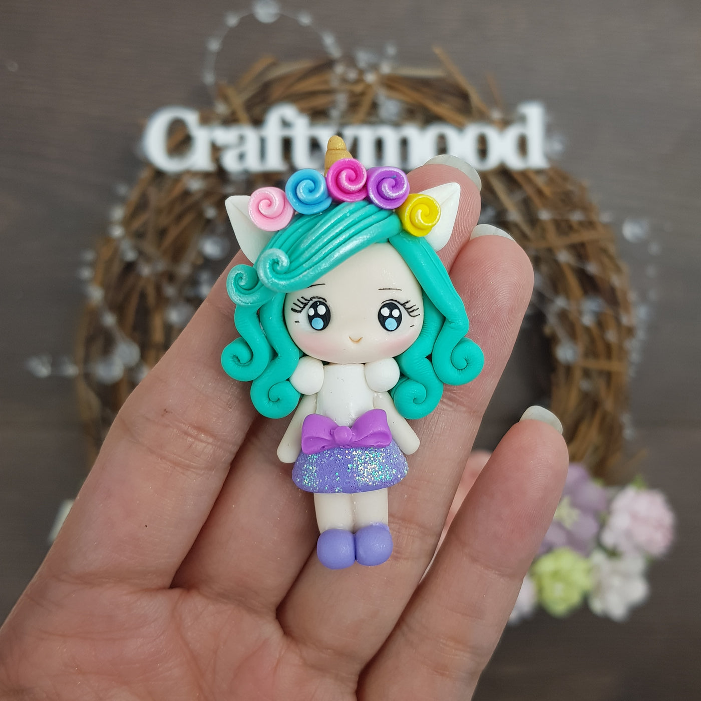 Unicorn turquoise hair girl - Embellishment Clay Bow Centre