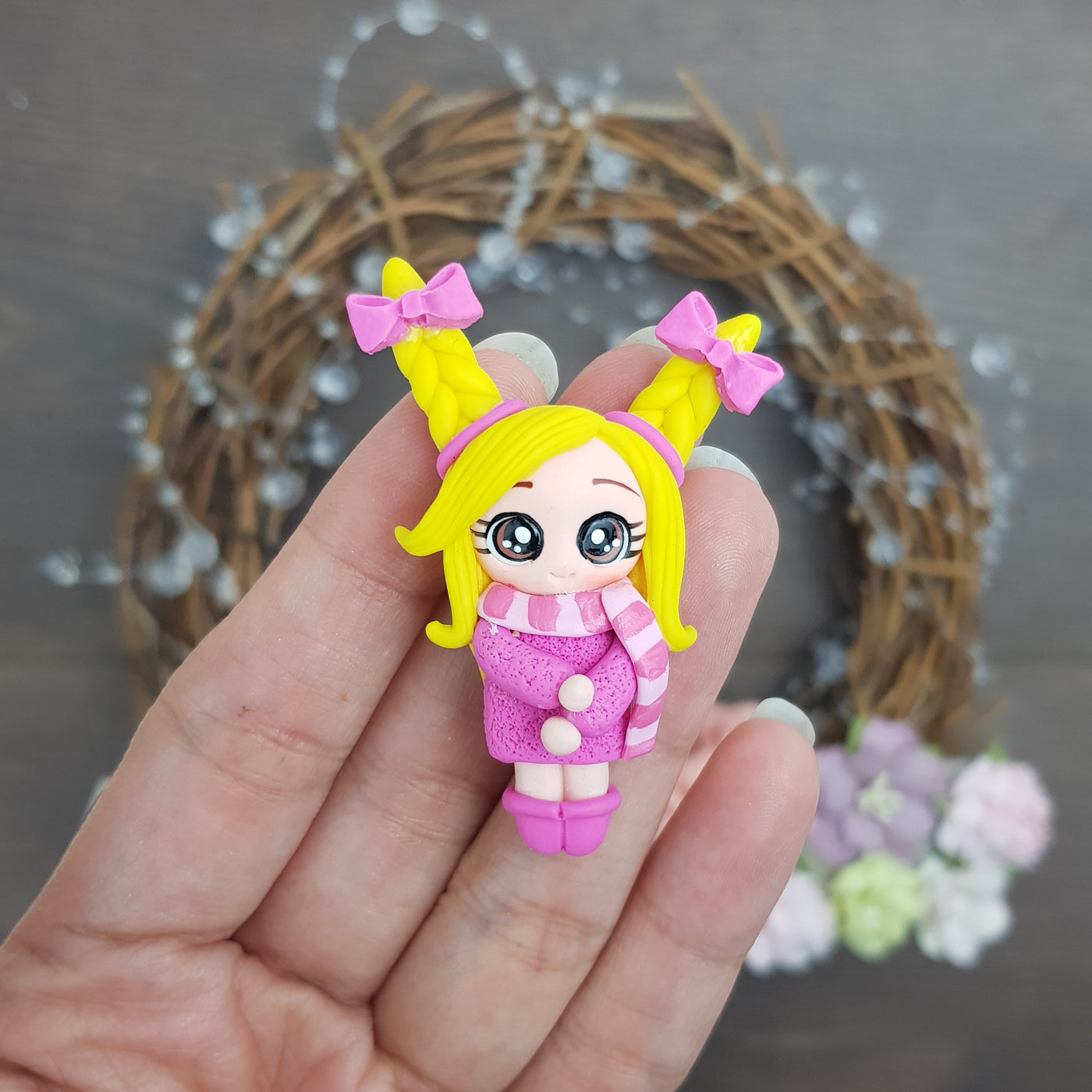 Blonde hair pink suit girl - Embellishment Clay Bow Centre