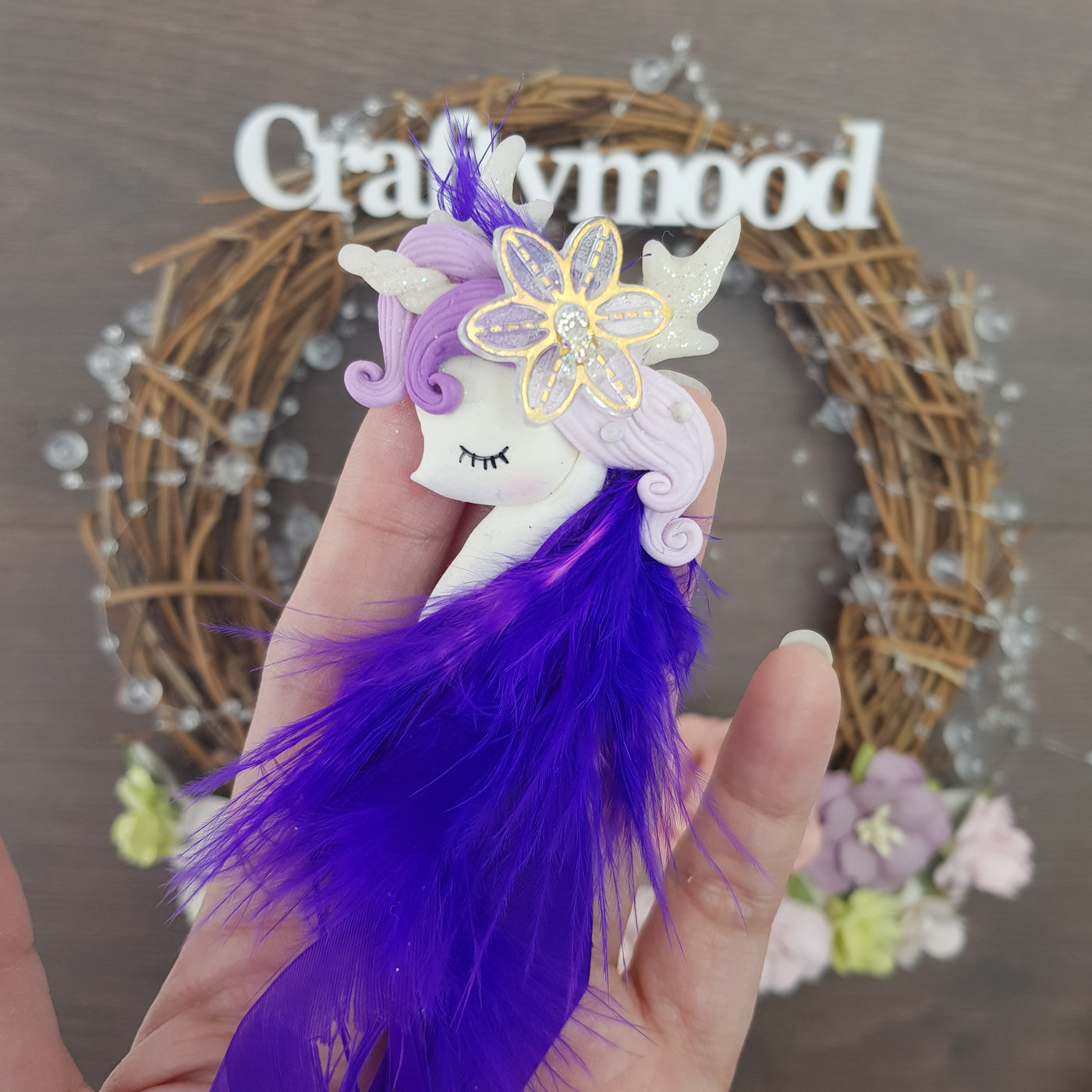 Unicorn with purple feather - Embellishment Clay Bow Centre