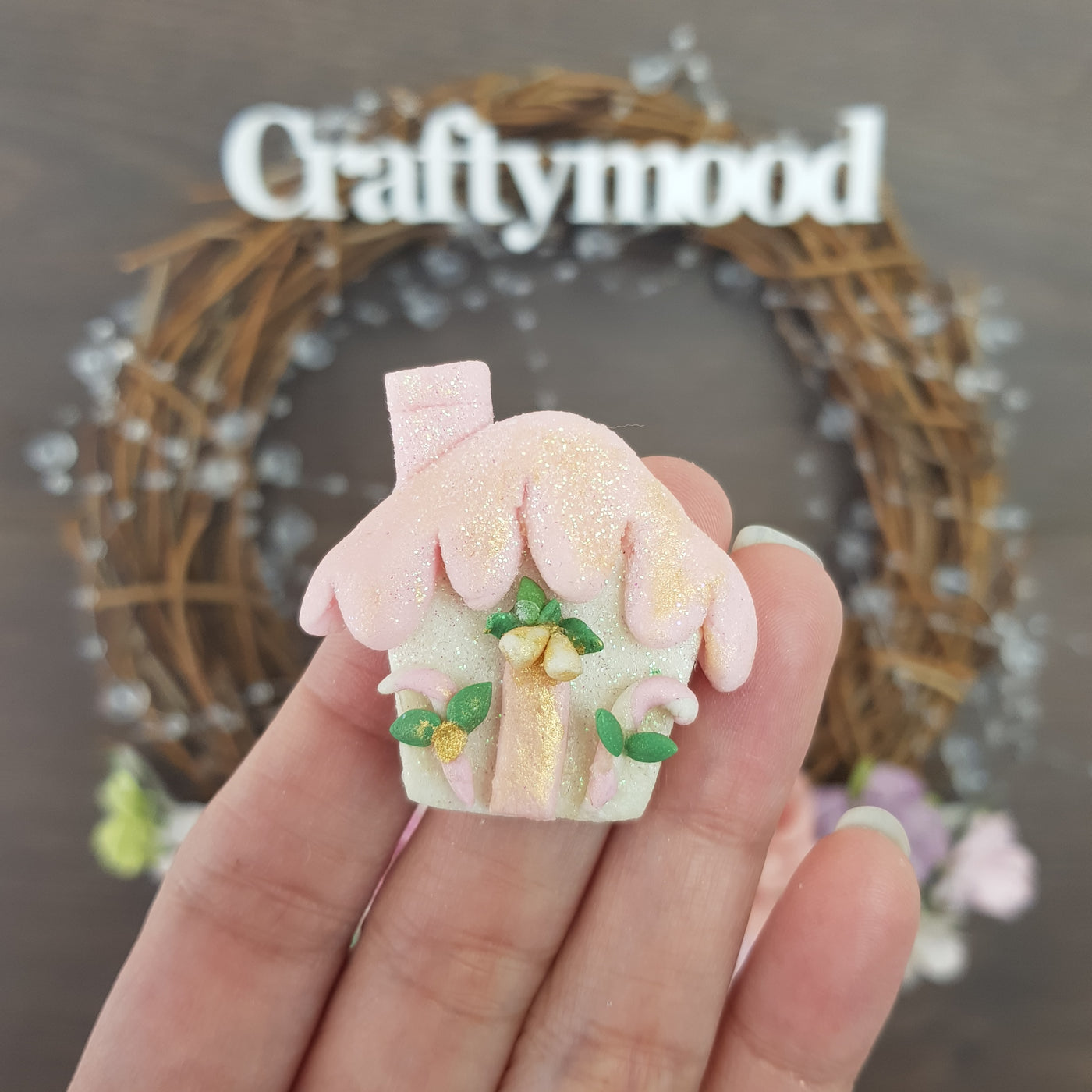 Pink candy house - Handmade Flatback Clay Bow Centre