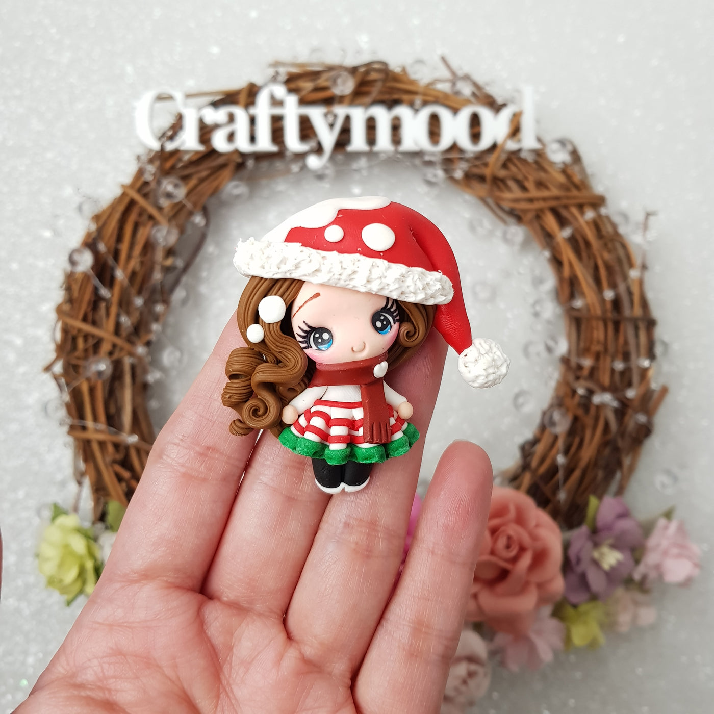 Christmas girl and snow hat - Embellishment Clay Bow Centre