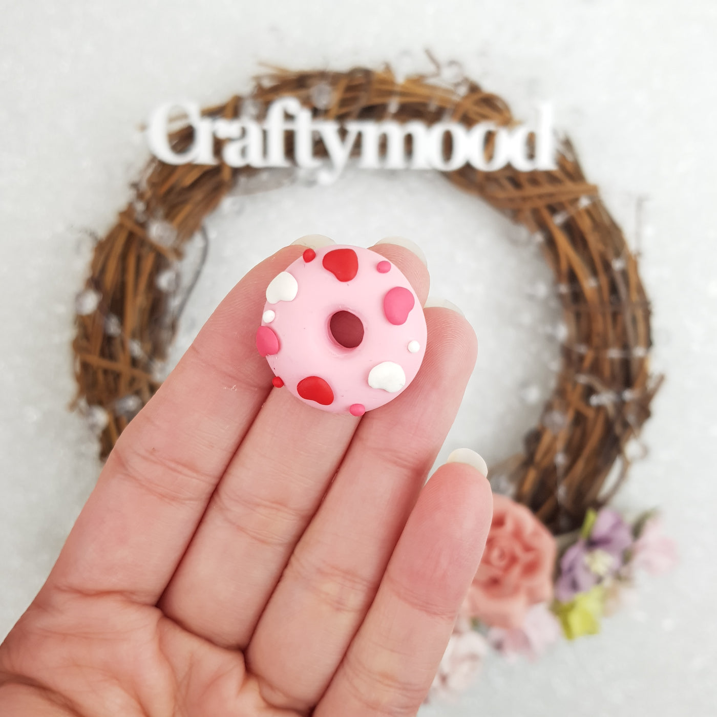 heart donut - Embellishment Clay Bow Centre