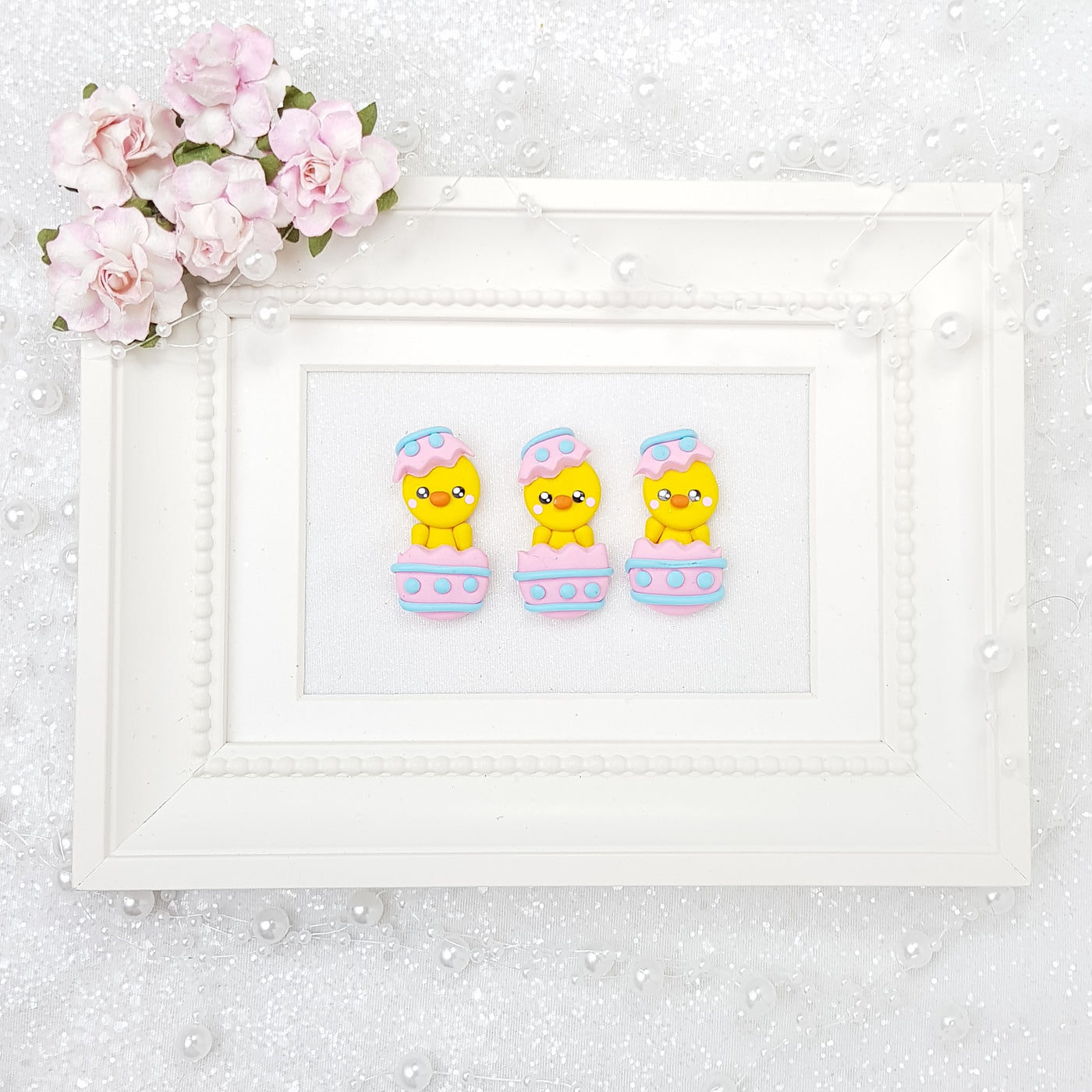 Cute Hatching Chicks - Embellishment Clay Bow Centre - Crafty Mood