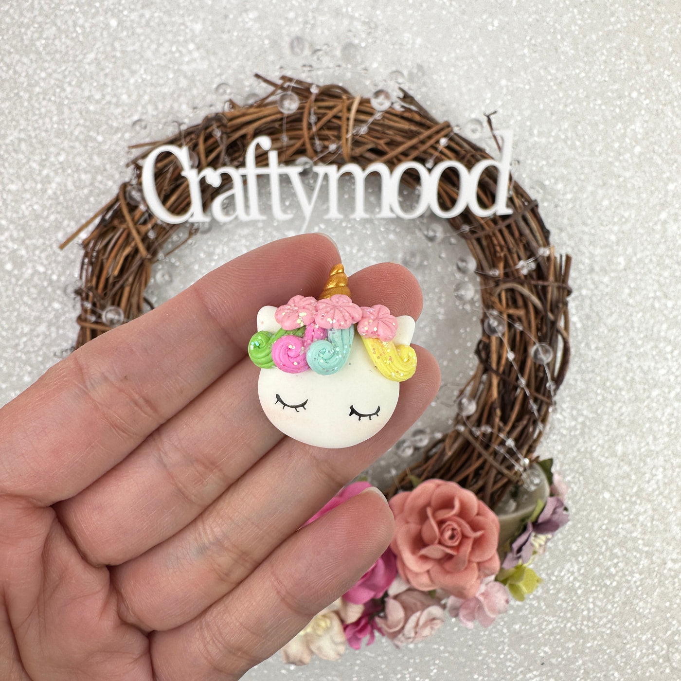 Unicorn head flower pink rainbow - Handmade Flatback Clay Bow Centre