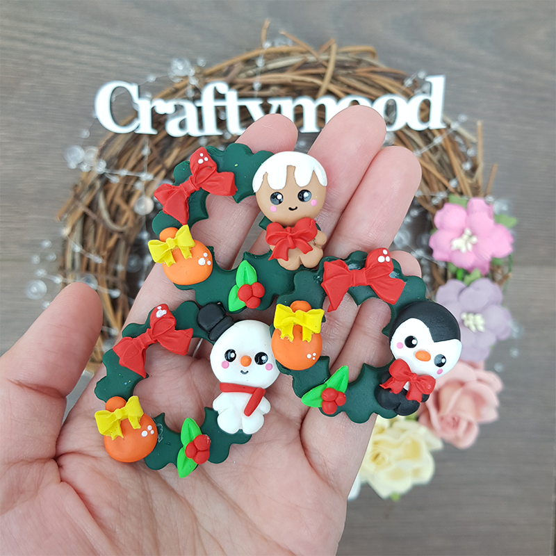 Christmas wreath - Handmade Flatback Clay Bow Centre