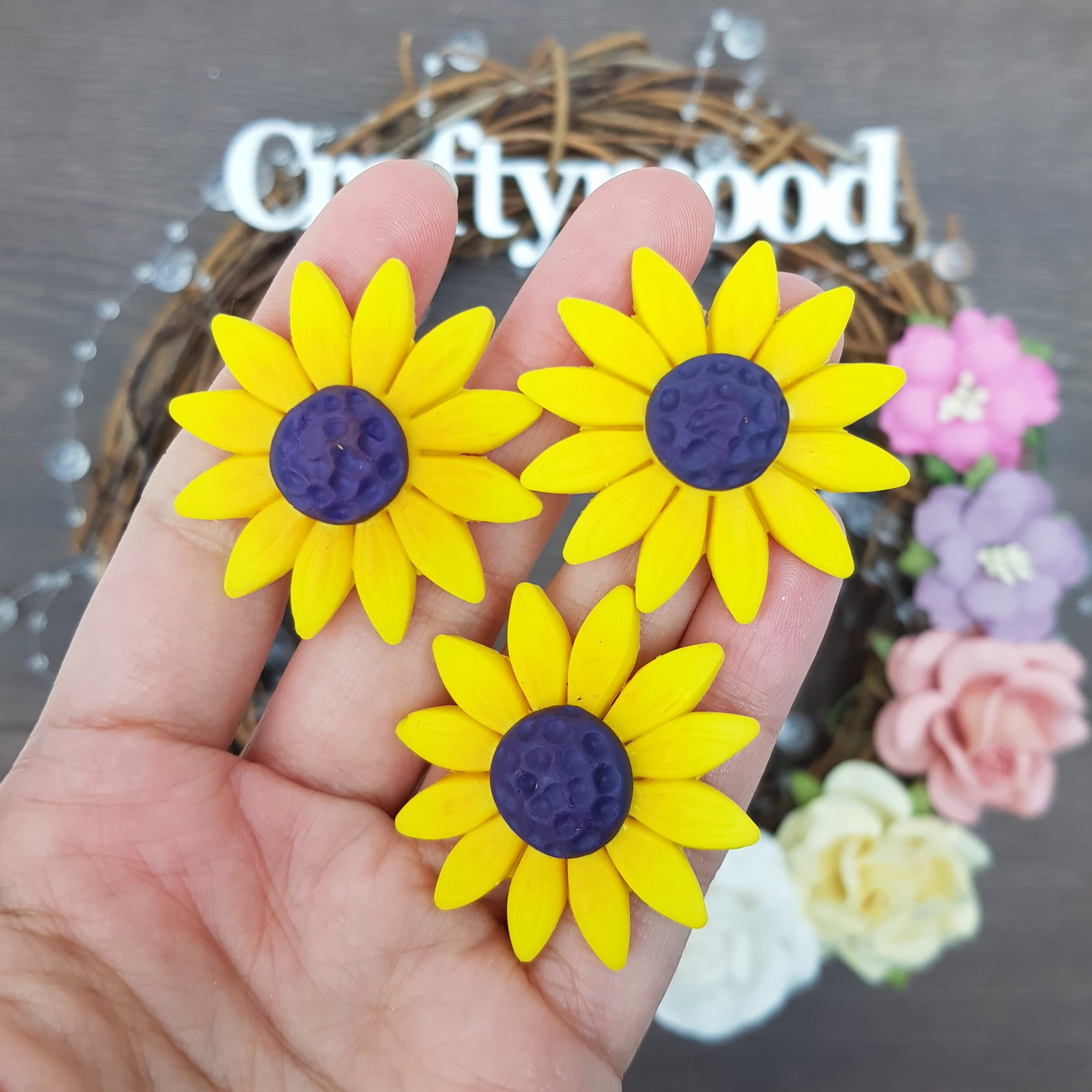 Sunflower - Embellishment Clay Bow Centre