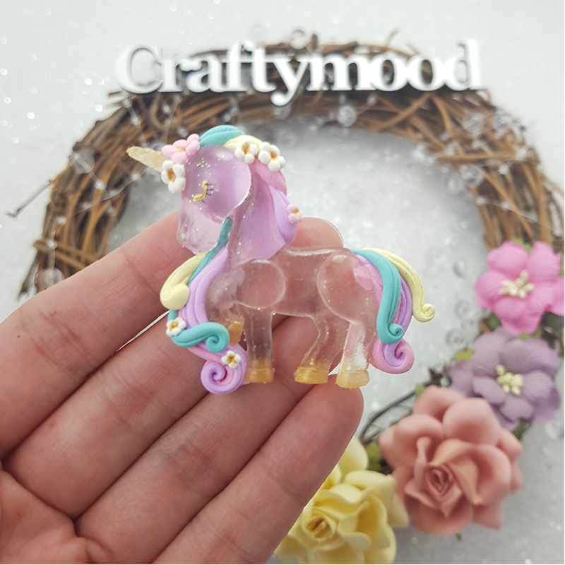 MAX 6 EACH PERSON Transparent unicorn rainbow - Embellishment Clay Bow Centre
